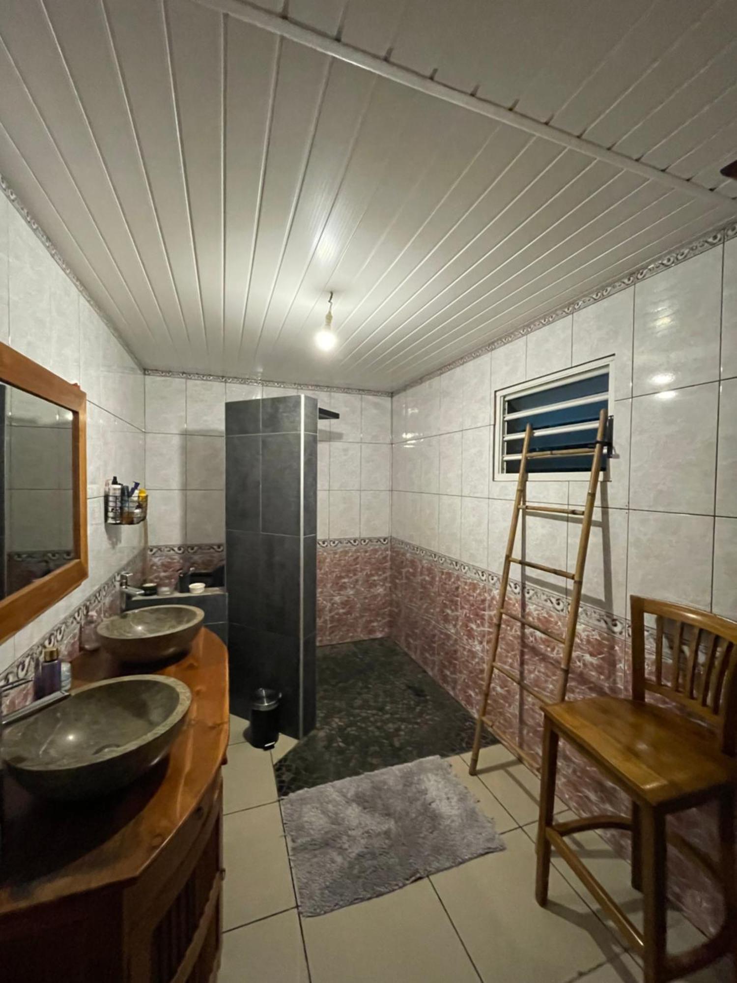 Escapade Dans L'Est Chambre Confort Avec Piscine Bras-Panon Luaran gambar